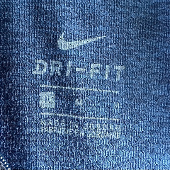 Nike Running Women’s Pullover Blue Size Medium Dri-Fit 1/4 Zip Swoosh Athletic - Picture 7 of 8